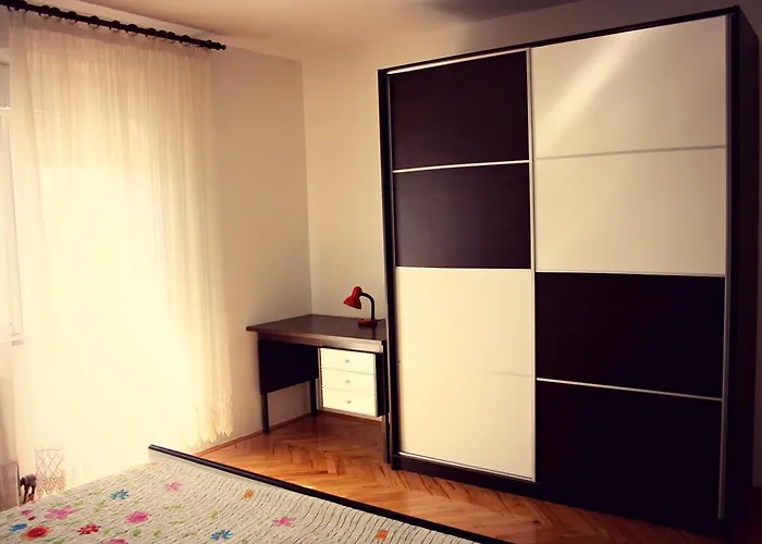 Ivica Apartment *