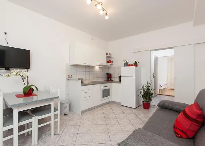 Ivica Apartment *